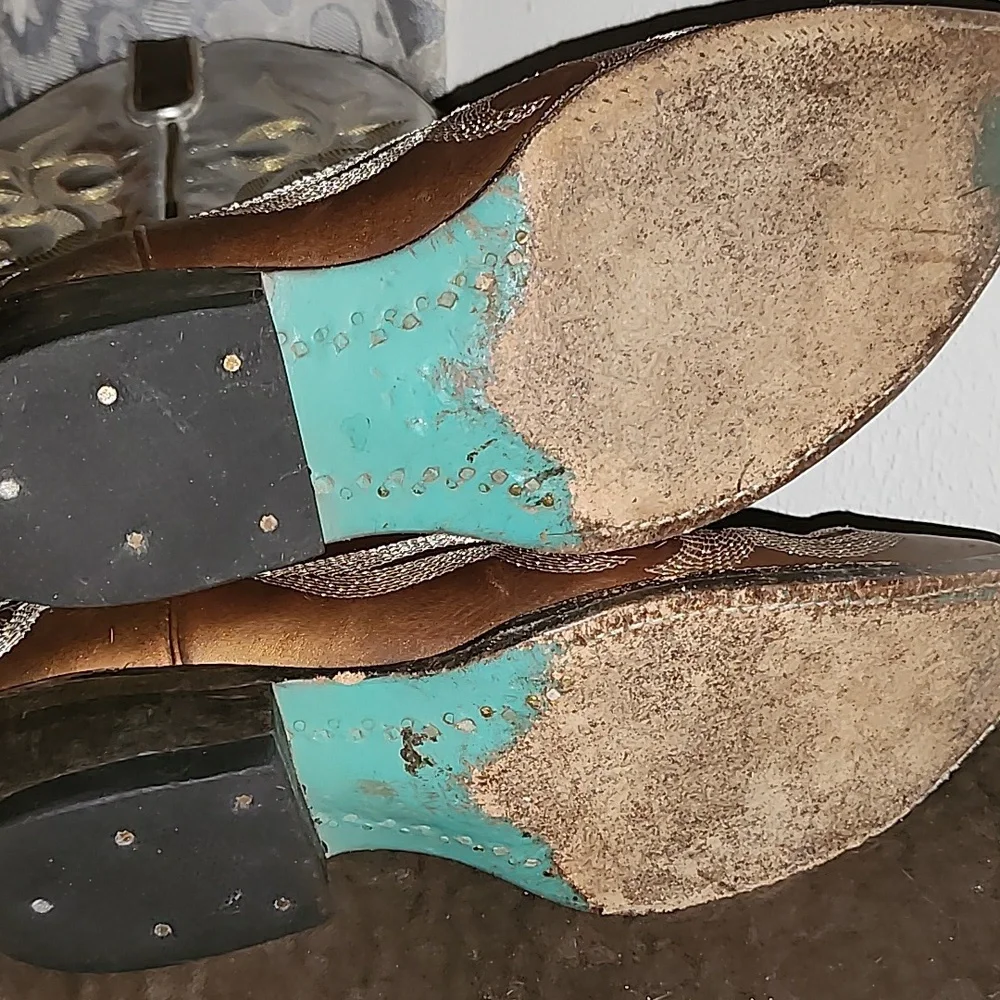 Silver and Brown Western Cowboy Boots - Picture 3 of 9